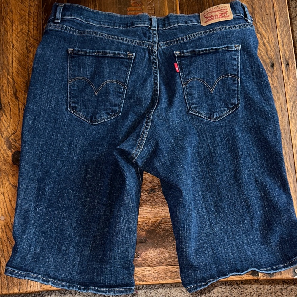 Levi's Bermudas - Picture 3 of 4